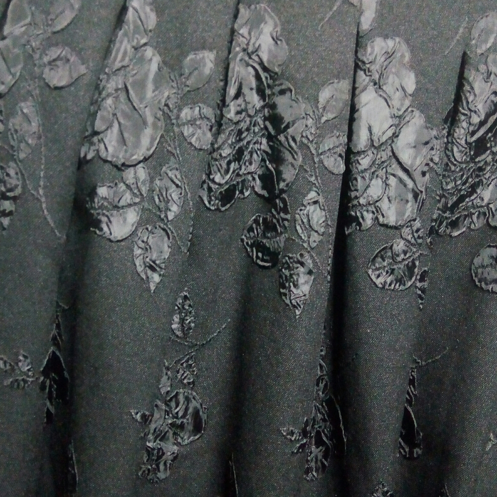 BLACK ROSE ELLE SKIRT - Picture 4 of 6